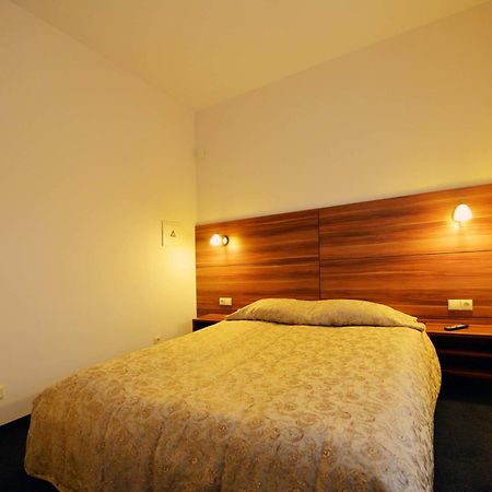 Guest House & Villa Astoma Паланга Стая снимка