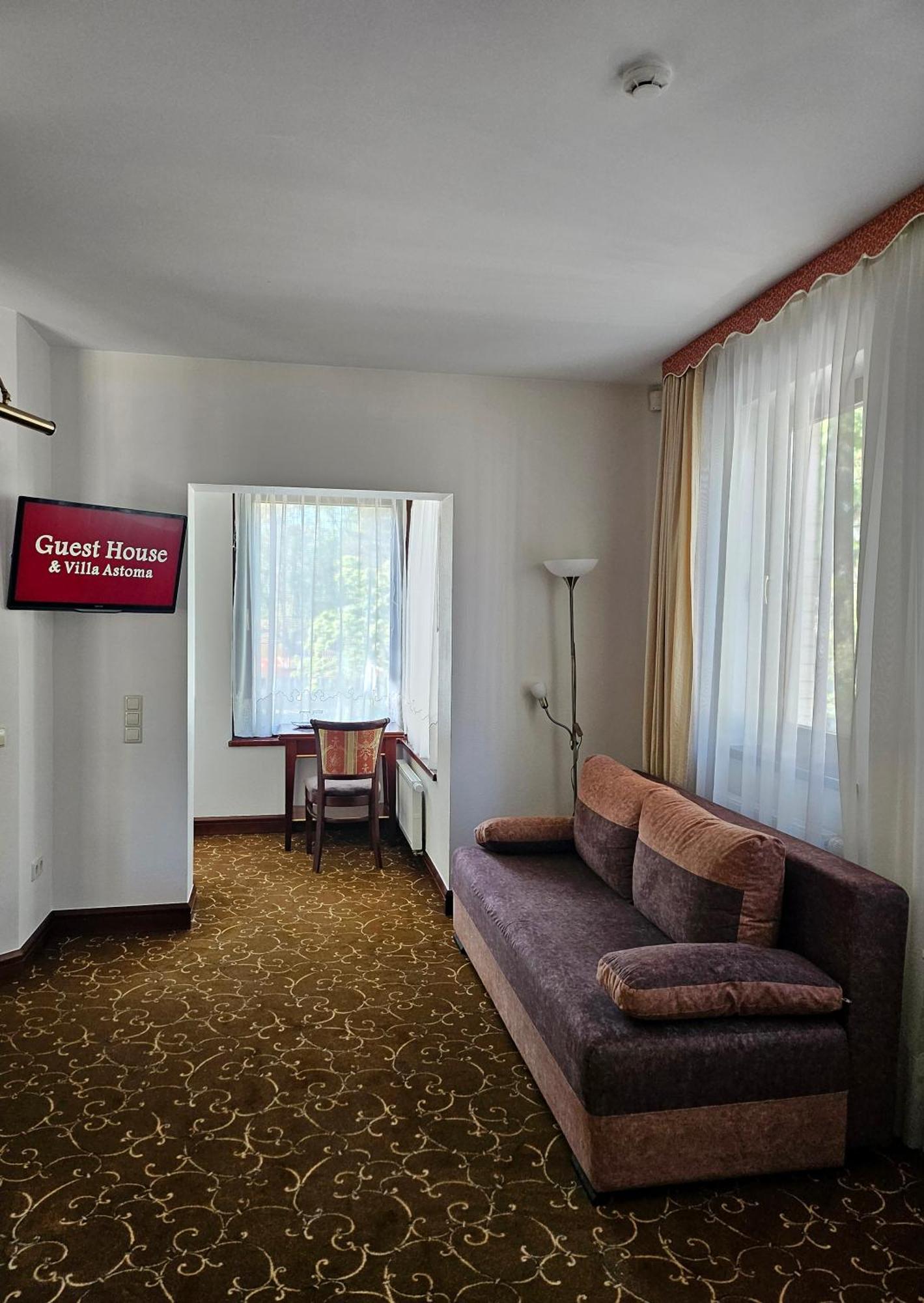 Guest House & Villa Astoma Паланга Екстериор снимка